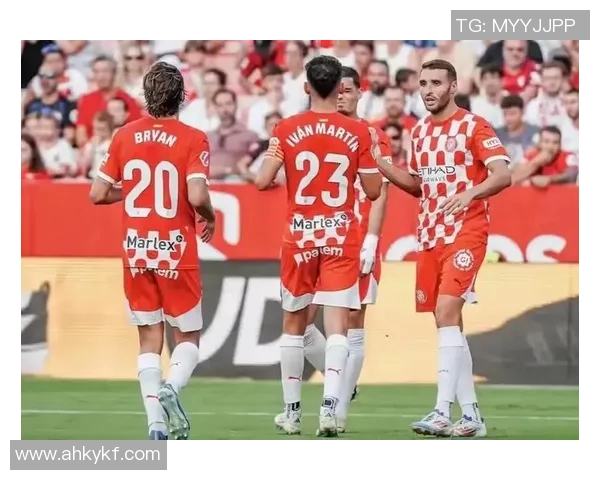 足球明星齐聚宁波激情拍摄足球盛宴引发热议